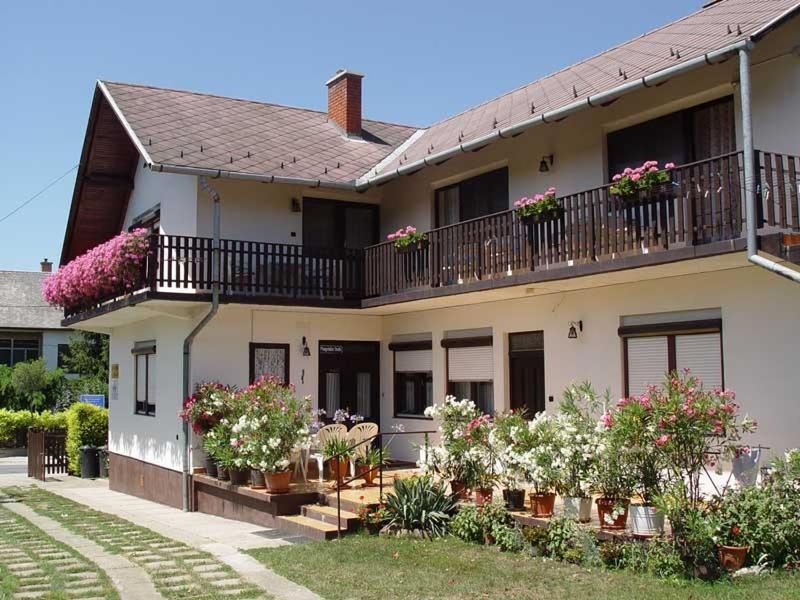 Apartman Berki Margit Hévíz Dış mekan fotoğraf